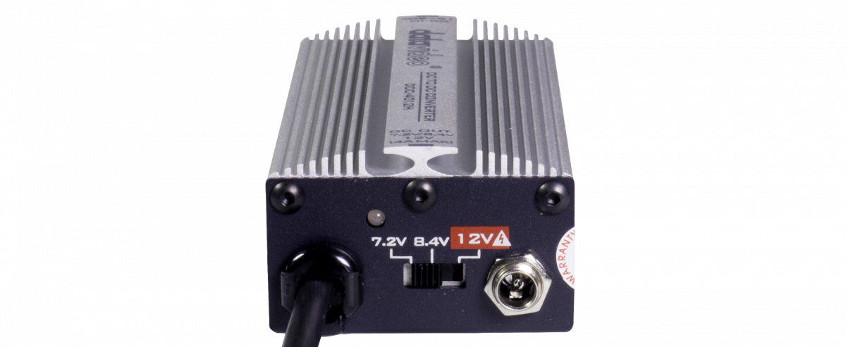 Salida de potencia máxima de 48 W/4 A y admite 48 V para usarse con PD-6